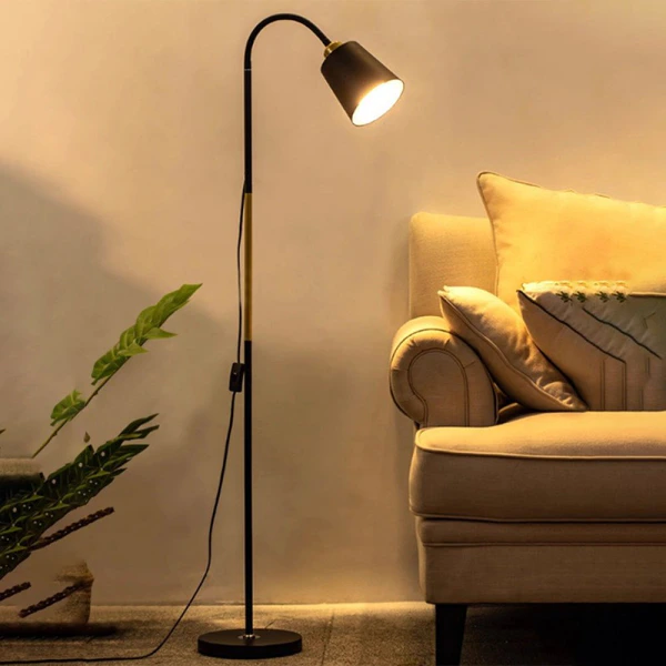 Iluminat - Lampadar modern cu brat reglabil, E27, inaltime 170 cm, intrerupator pe cablu, negru si auriu