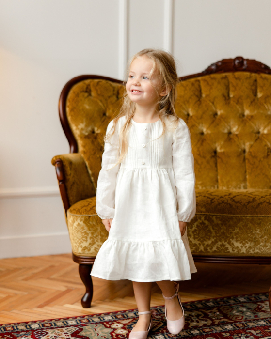 Margot white [5]