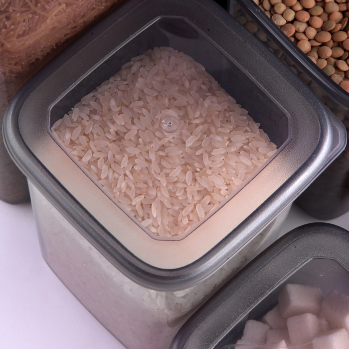 Set 12 Recipiente Alimentare de 1200 ml pentru Frigider, Congelator, Dulap sau Camara, potrivit pentru Cuptor cu Microunde, cu 24 etichete adezive, Culoare Antracit, Capac Rezistent de For [8]