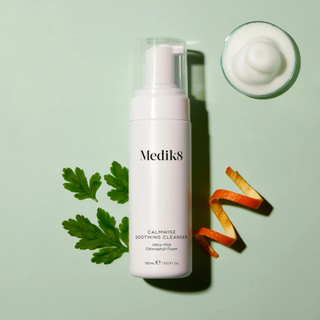 Medik8 Calmwise Soothing Cleanser 150ml [4]