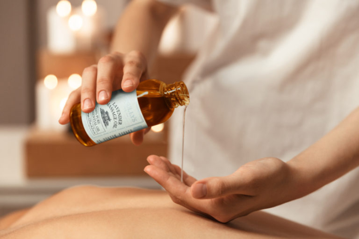 Ulei de Masaj Relaxant cu Lavandă, Scullys, 125 ml [2]