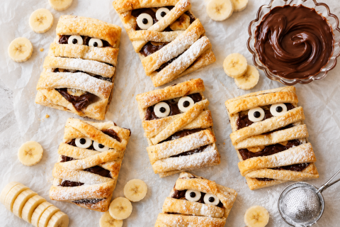 Halloween - Mummy Pies - Placintele cu crema de ciocolata 6 buc
