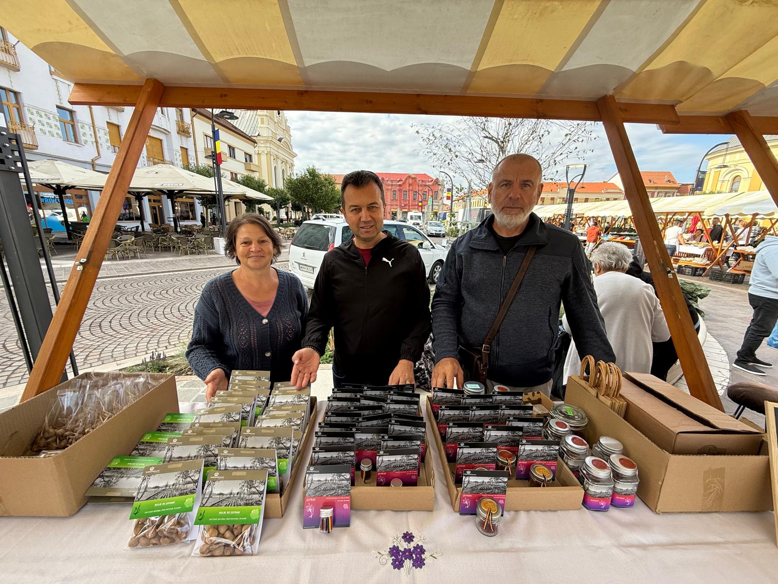 🧺 Târgul Produselor Bihorene - Piata Unirii, Oradea