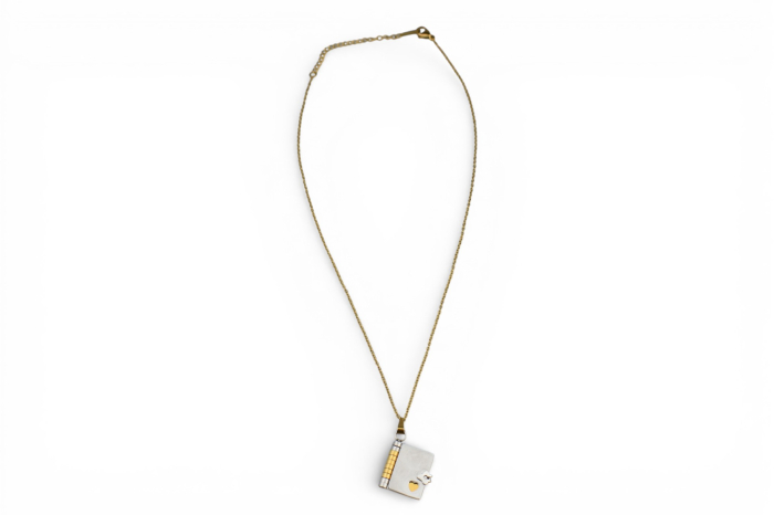 Lănțișor personalizat tip carte cu inimă – medalion secret gravabil-Auriu [6]