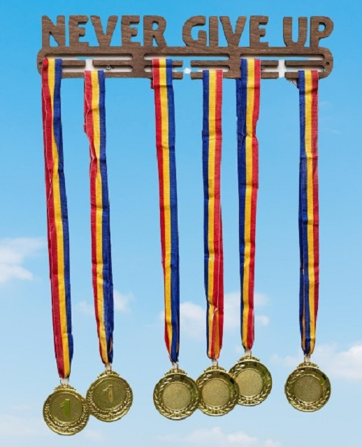 Suport medalii Never Give Up, pentru Sportivi, Maro, Lemn, 50 cm [2]