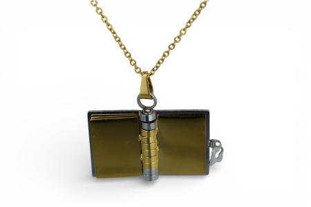 Lănțișor personalizat tip carte cu inimă – medalion secret gravabil-Auriu [2]