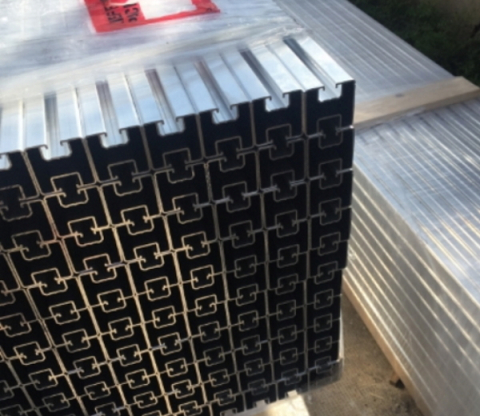 Profil de aluminiu pentru panouri fotovoltaice - bara de 2,4 m [1]