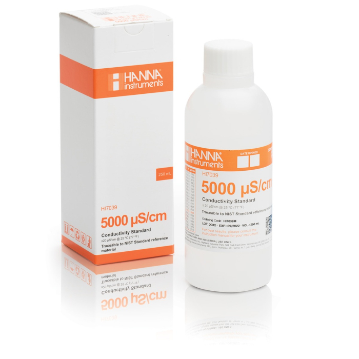 Solutie de calibrare 5000 µS/cm Valoarea EC la 25°C, sticlă de 230 mL [1]
