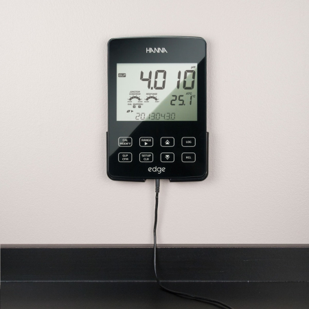 Multiparametru edge® cu electrod de pH - posibilitate conectare sonda conductivitate si oxigen dizolvat [3]
