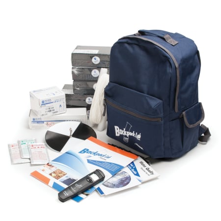 Aciditate - Set educational Backpack Lab™ pentru testarea calitatii apei; aciditate (CaCO3), alcalinitate (CaCO3), dioxid de carbon (CO2), oxigen dizolvat, duritate (CaCO3), nitrati (NO3-N), fosfati