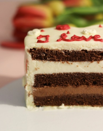Torturi - Felie de tort cu ciocolată și cremă, Tort Bailey's