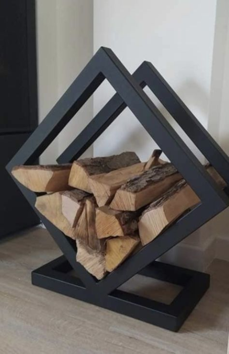 Suport lemne foc metalic tip romb – suport decorativ interior [1]