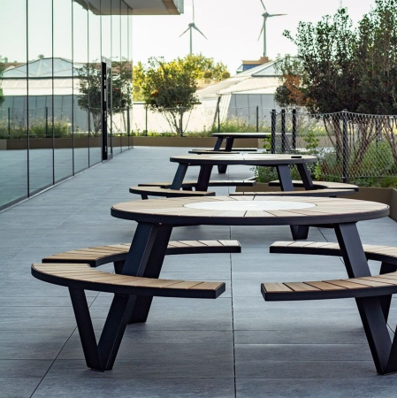 Mobilier hol - Masă picnic rotundă exterior cu bănci integrate – mobilier urban metal și lemn premium