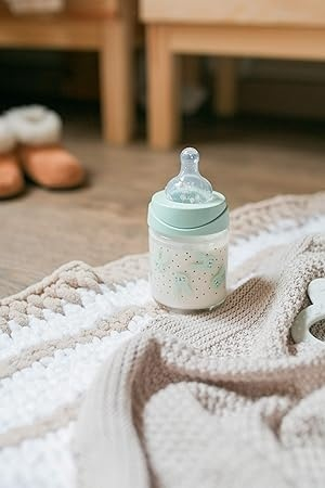Biberon 150 ml cu tetina rotunda din silicon, debit lent, iepuras verde hygge suavinex - imagine produs HeiBebe.ro [5]