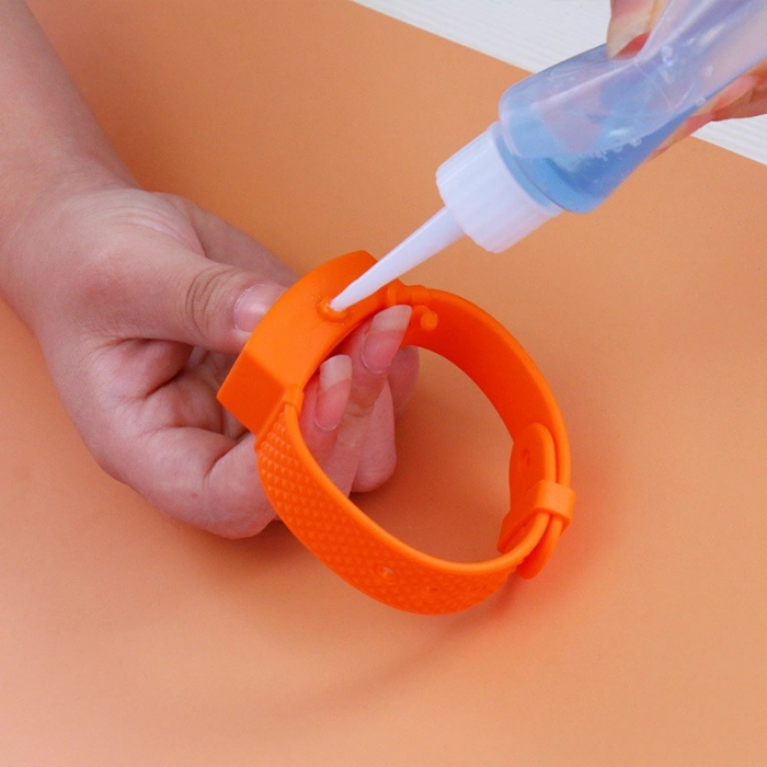 Bratara dispenser pentru dezinfectant maini cu recipient reincarcabil - imagine produs HeiBebe.ro [5]