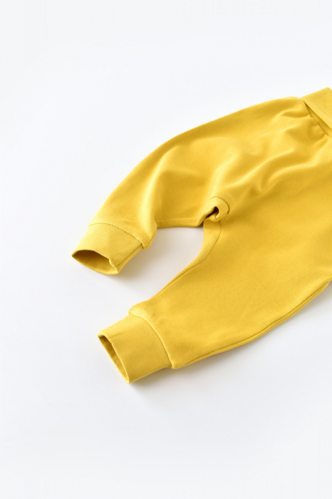 Pantaloni bebe unisex din bumbac organic galben deschis babycosy - imagine produs HeiBebe.ro [4]