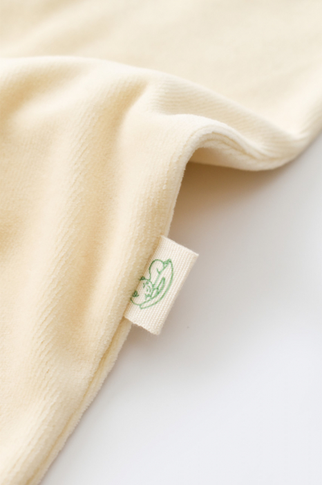 Salopeta cu maneca lunga si fermoar din 80%bumbac organic si 20% poliester -crem, babycosy - imagine produs HeiBebe.ro [7]
