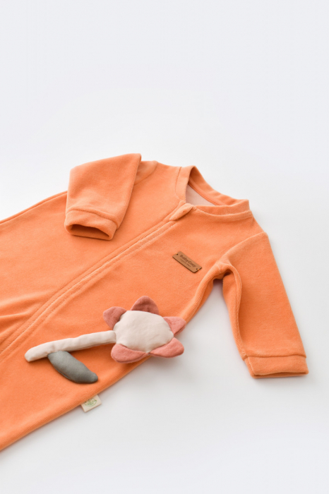 Salopeta cu maneca lunga si fermoar din 80%bumbac organic si 20% poliester - portocaliu, babycosy - imagine produs HeiBebe.ro [2]