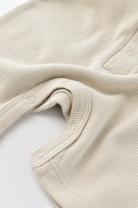 Salopeta cu pantaloni scurti - 100% bumbac organic - stone, babycosy - imagine produs HeiBebe.ro [8]