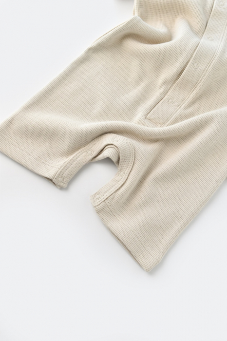 Salopeta cu pantaloni scurti - 100% bumbac organic - stone, babycosy - imagine produs HeiBebe.ro [3]