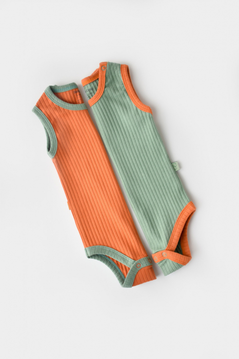 Set 2 body-uri fara maneci ribana bebe unisex din bumbac organic si 5%elastan - portocaliu/verde babycosy - imagine produs HeiBebe.ro [2]