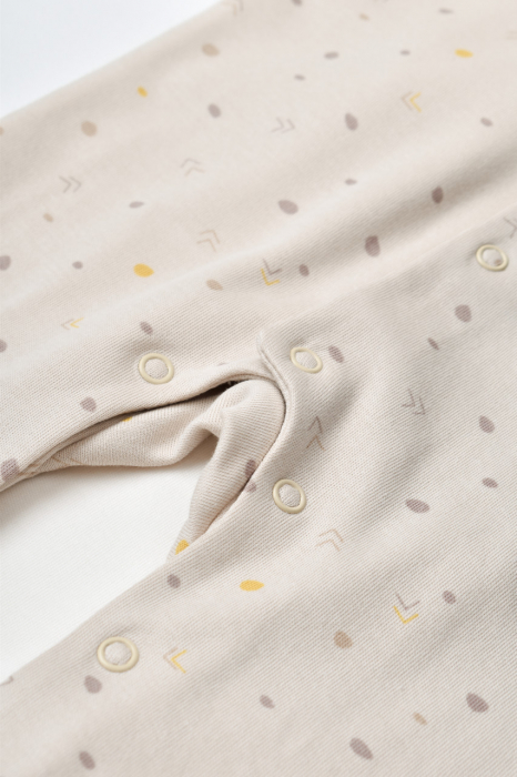 Set 2 salopetele cu maneca lunga si pantaloni lungi cu botosei - 100%bumbac organic - crem cu buline, babycosy - imagine produs HeiBebe.ro [5]
