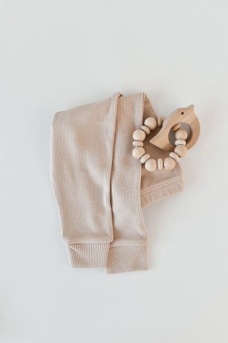 Set 3 piese: bluzita cu maneca lunga, pantaloni lungi si caciulita din bumbac organic si modal - blush, babycosy - imagine produs HeiBebe.ro [5]