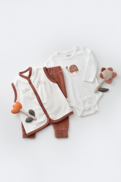 Set 3 piese broscuta cu body, pantalonasi si vestuta din 80%bumbac organic si 20% poliester - caramiziu, babycosy - imagine produs HeiBebe.ro [2]