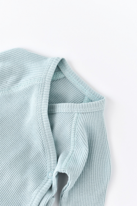Set 4 piese: bluza, pantaloni, caciulita si manusi din bumbac organic si modal - mint, babycosy - imagine produs HeiBebe.ro [10]
