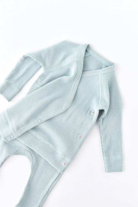 Set 4 piese: bluza, pantaloni, caciulita si manusi din bumbac organic si modal - mint, babycosy - imagine produs HeiBebe.ro [8]