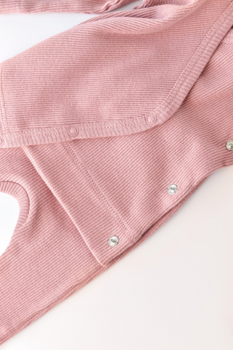 Set 4 piese: bluza, pantaloni, caciulita si manusi din bumbac organic si modal - rose, babycosy - imagine produs HeiBebe.ro [5]