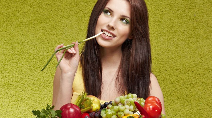 Fructele, legumele si apa, secretele sanatatii pielii