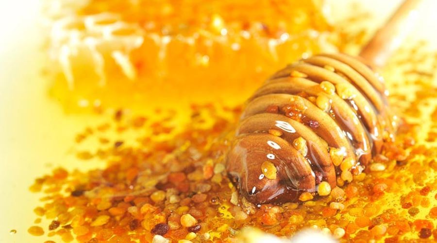 Mierea si polenul, recomandate in tratamentul constipatiei cronice