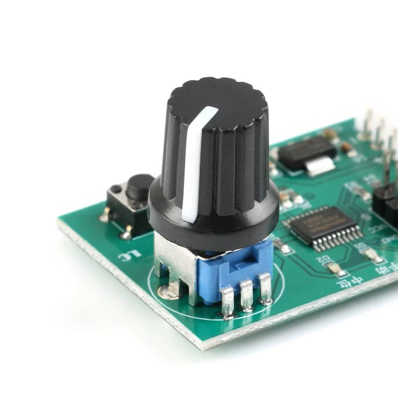 Controller dual servomotor 2 canale MG995 si SG90, reglaj prin buton si UART [4]