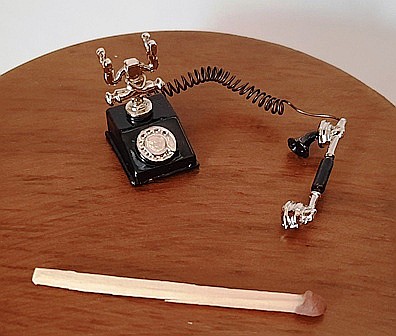 Aparat telefon vintage negru cu argintiu - miniatura pentru casuta papusi/colectionari [1]