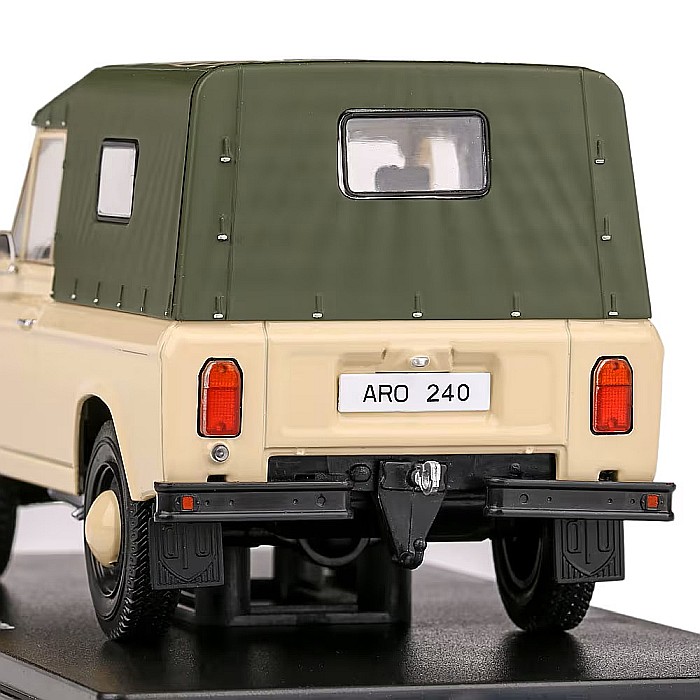 Macheta auto ARO 240 crem, din 1978, scara 1:24 [4]