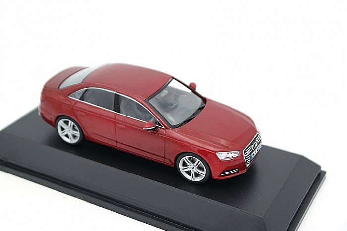 Macheta auto Audi A4 rosu metalizat 2018, 1:43 Spark Dealer edition [2]