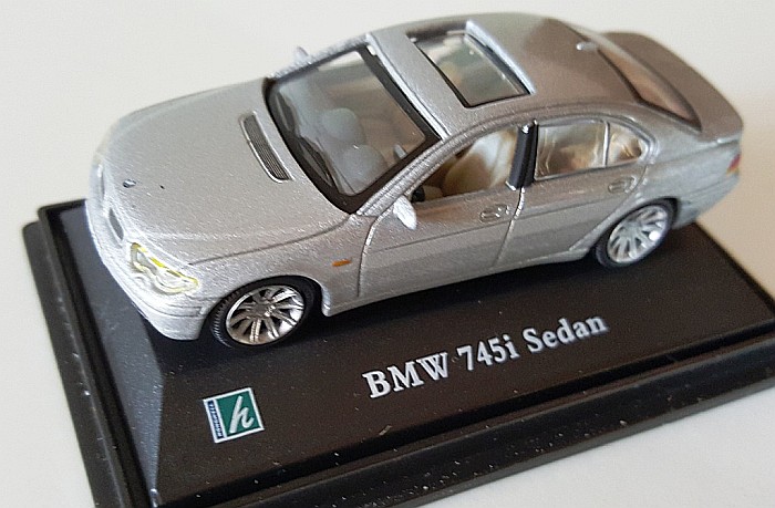 Macheta BMW 745i sedan Scara 1:72 Cararama [1]