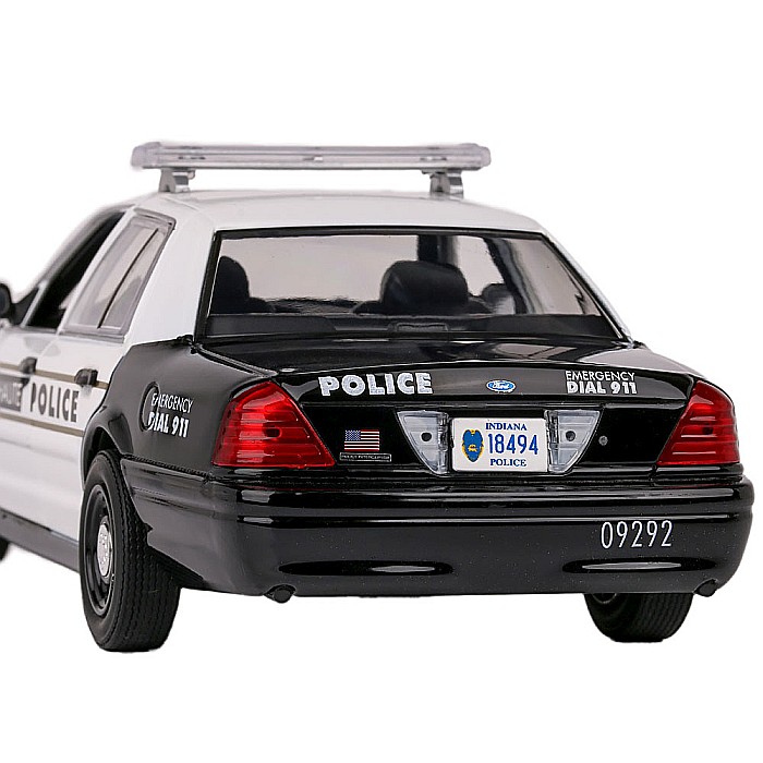 Macheta Ford Crown Victoria 2011 Indiana Police - scara 1/24 Greenlight [5]