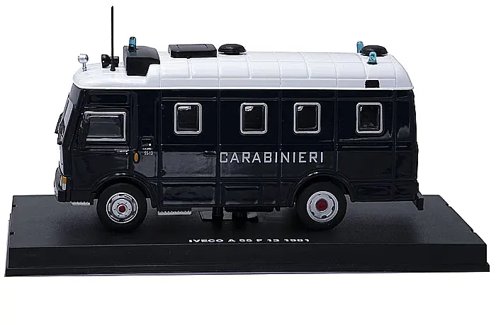 Iveco A55 F13 Carabinieri scara 1/43, macheta auto Atlas [1]