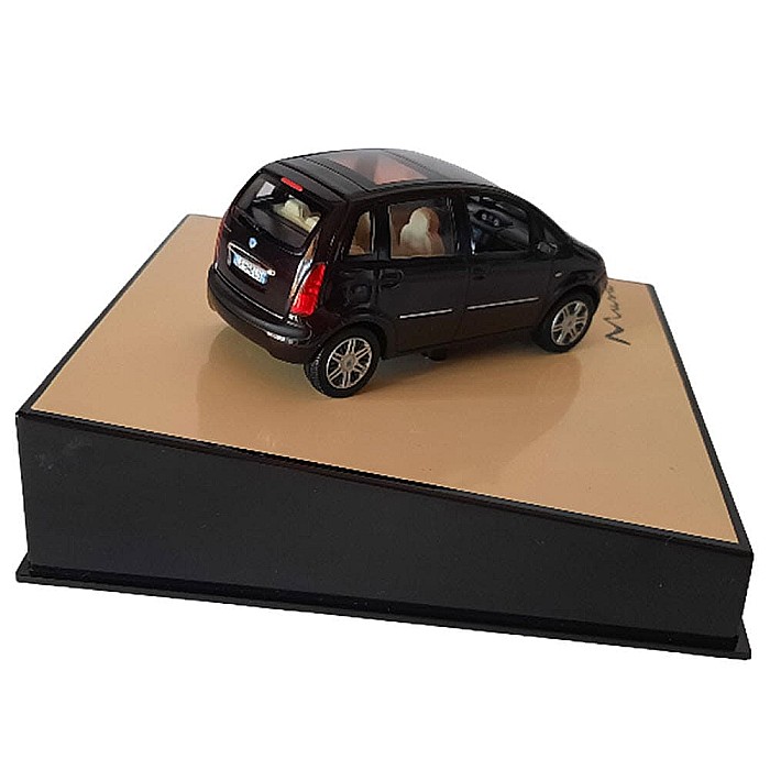 Macheta Lancia Musa Testa di Moro, Ghift Box, scara 1:43 Norev [3]