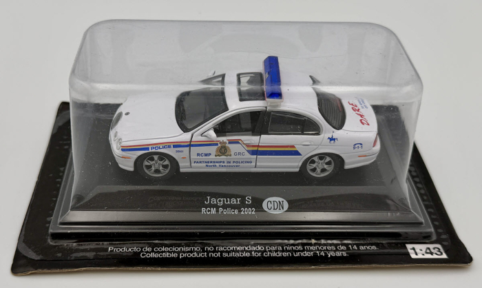Machetă auto Jaguar S-Type RCM Police Canada 2002 scara 1:43 – cu uși funcționale [3]