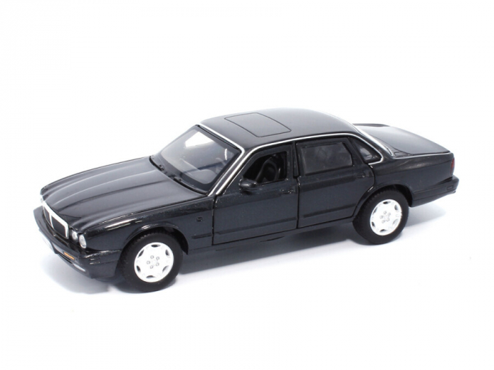 Macheta auto Jaguar XJ6 negru, lumini, sunet, directie activa, 1:32 Tayumo [2]