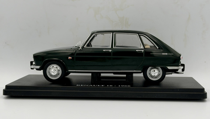 Macheta Auto Renault 16 1966 Negru – Scara 1:24, (Vitrina Plexiglas Crapata) Outlet 2 [4]