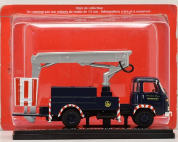 Macheta Autoutilitara Saviem SG 4 R35 cu Nacela EDF – Neagra, Scara 1:43 [4]