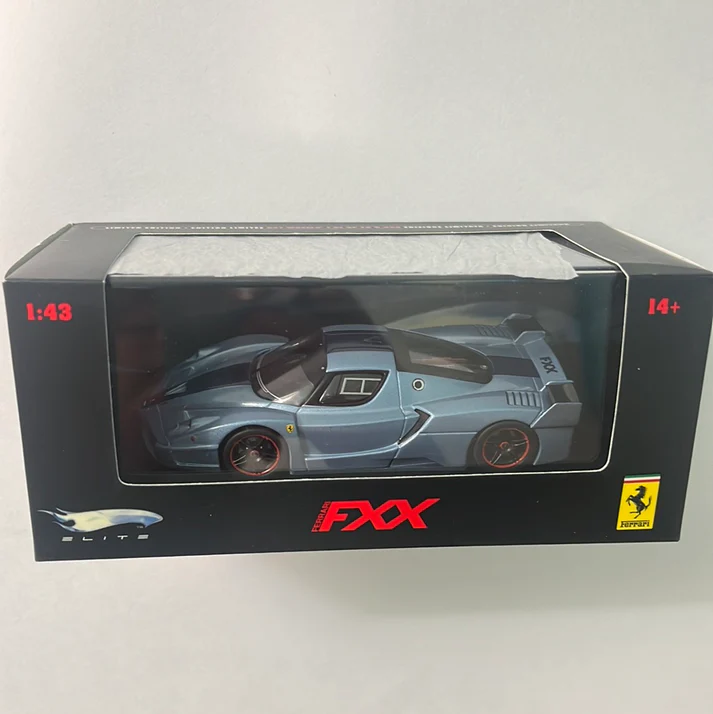 Macheta Ferrari FXX 2006 Bleu Turquoise cu dunga bleumarin– Hot Wheels Elite Limited Edition 1:43 [4]