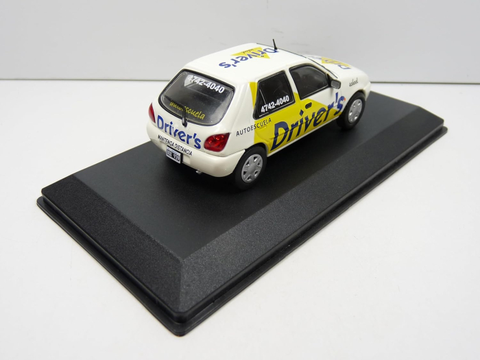 Macheta Ford Fiesta CLX 1997 Scoala Soferi Drivers – Scara 1:43 Hachette [3]