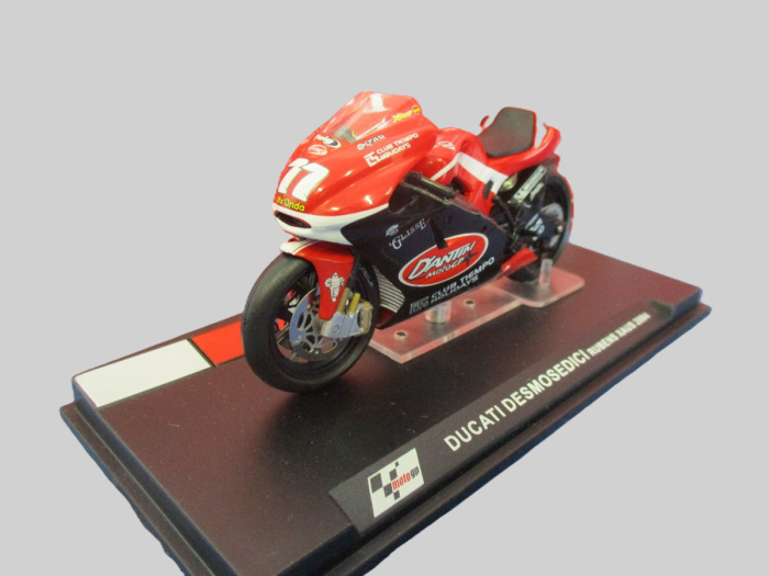 Machetă motocicletă Ducati Desmosedici Moto GP 2004 Rubens Xaus scara 1:24 [2]