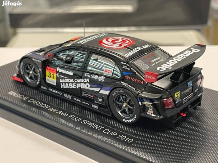 Machetă Toyota Corolla Axio #31 Fuji Sprint Cup 2010 – Magical Carbon apr – Scara 1:43 Ebbro cu Vitrină [3]