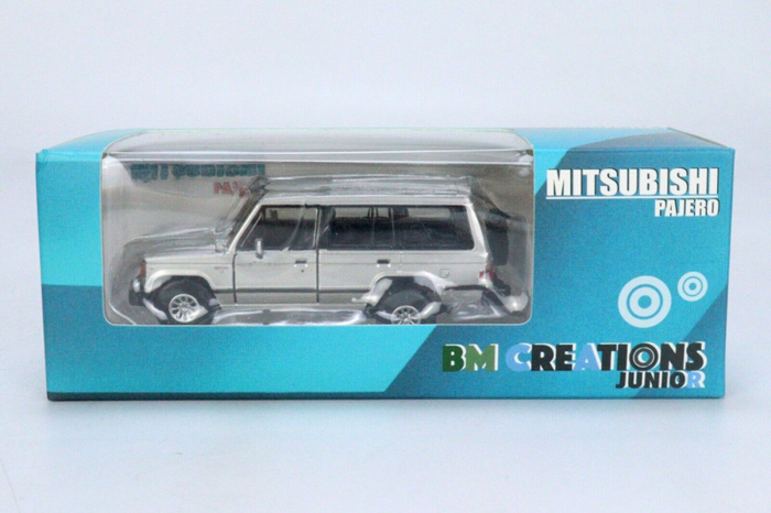 Mitsubishi Pajero MK1 argintiu, scara 1/64 cu accesorii, BM Creations [5]